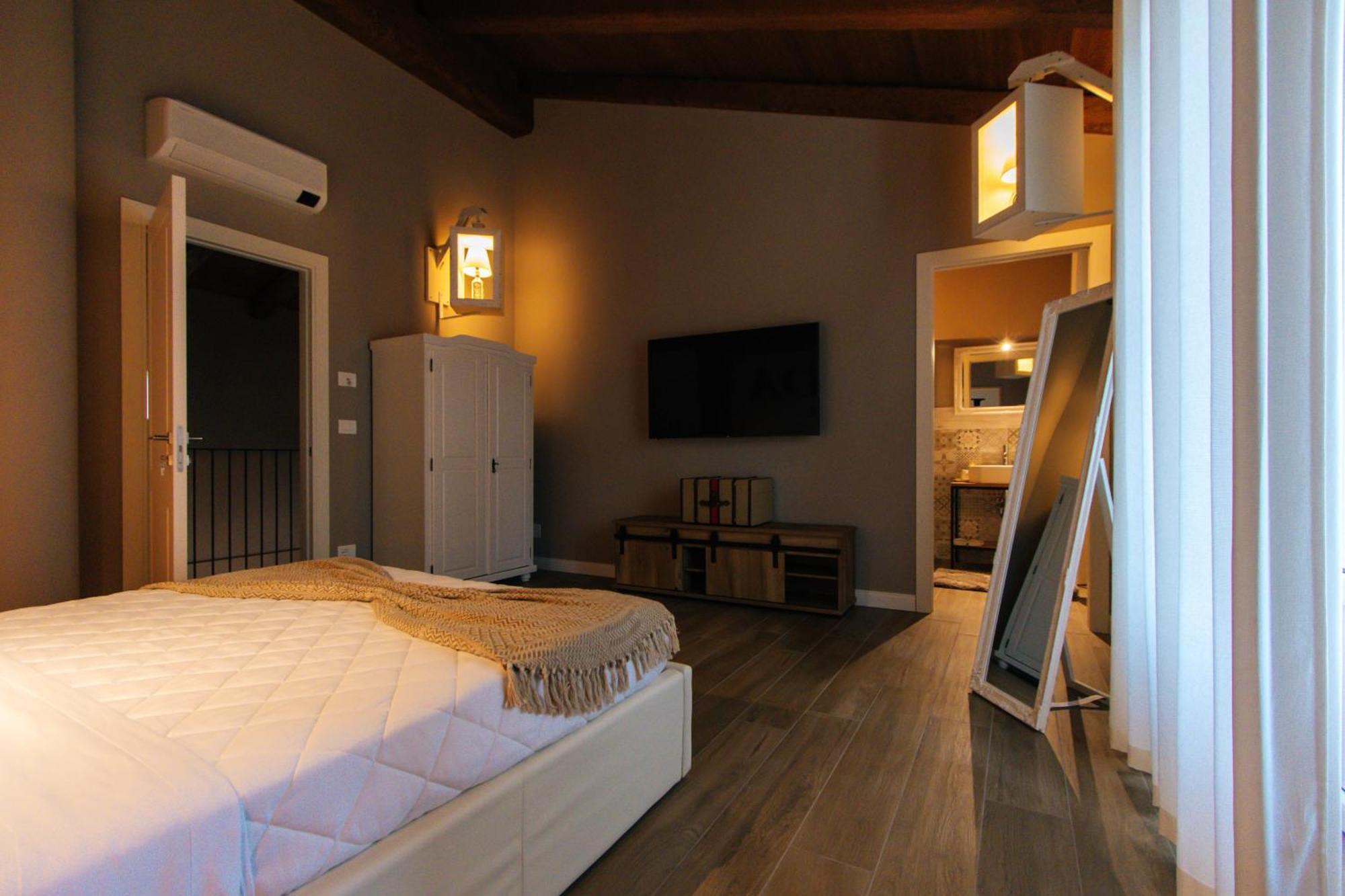 Agriturismo Agli Ulivi サルッツォ エクステリア 写真